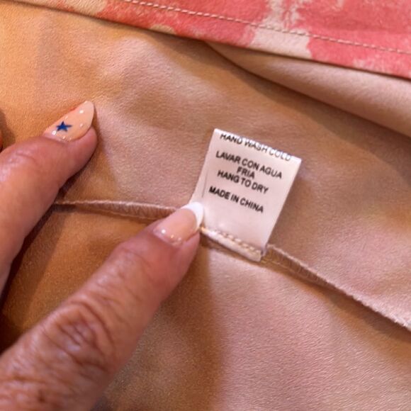 Under Skies Top Silky Ribbon Shoulders Cold Shoulders Size L - Picture 9 of 10